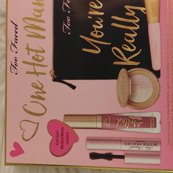💝FIRM! NWT TOO FACED ONE HOT MAMA BOX SET (DISCONTINUED) - Picture 7 of 14